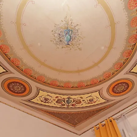 Dolce Casa Colosseo 2 * روما