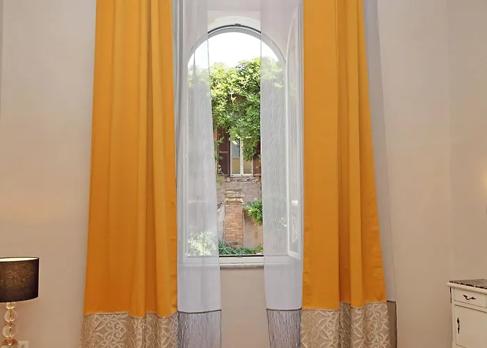 Dolce Casa Colosseo 2 *